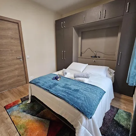 Cozy T4 Walk To & Congress